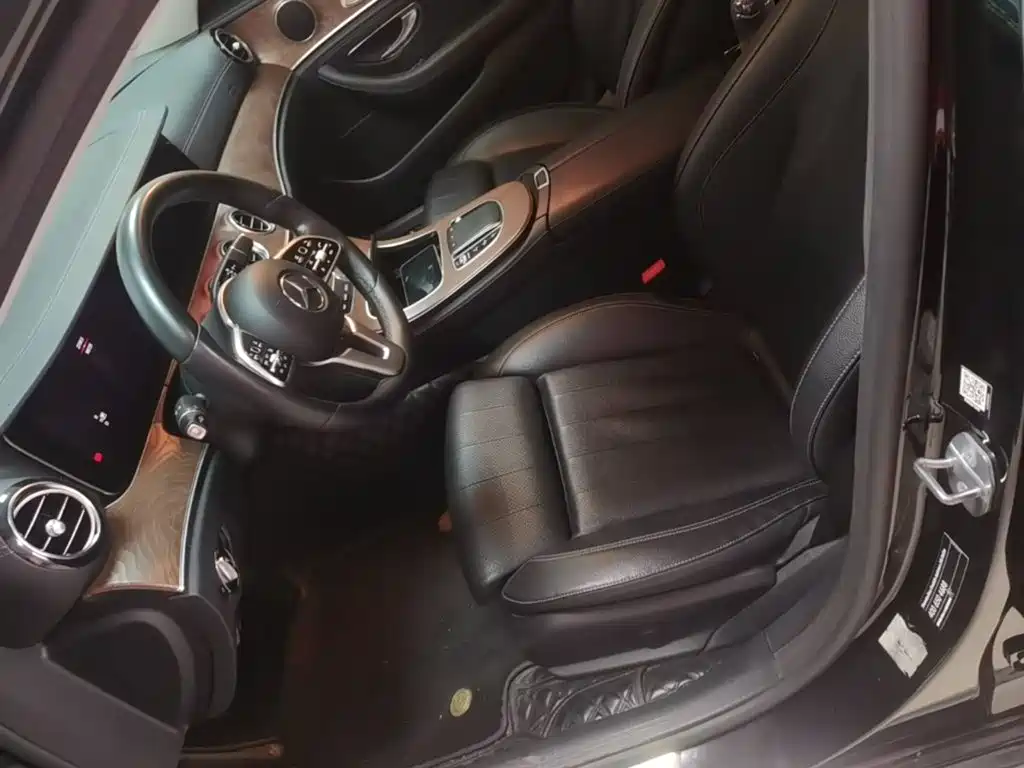 Mercedes-Benz E-Class — миниатюра 15