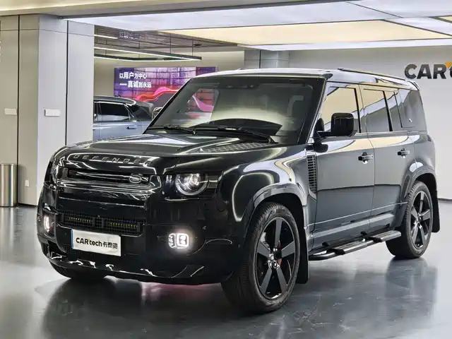Land Rover Defender — фото 1