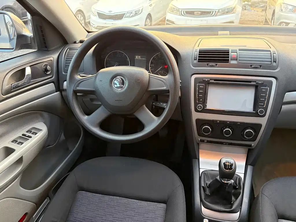 Skoda Octavia — миниатюра 11