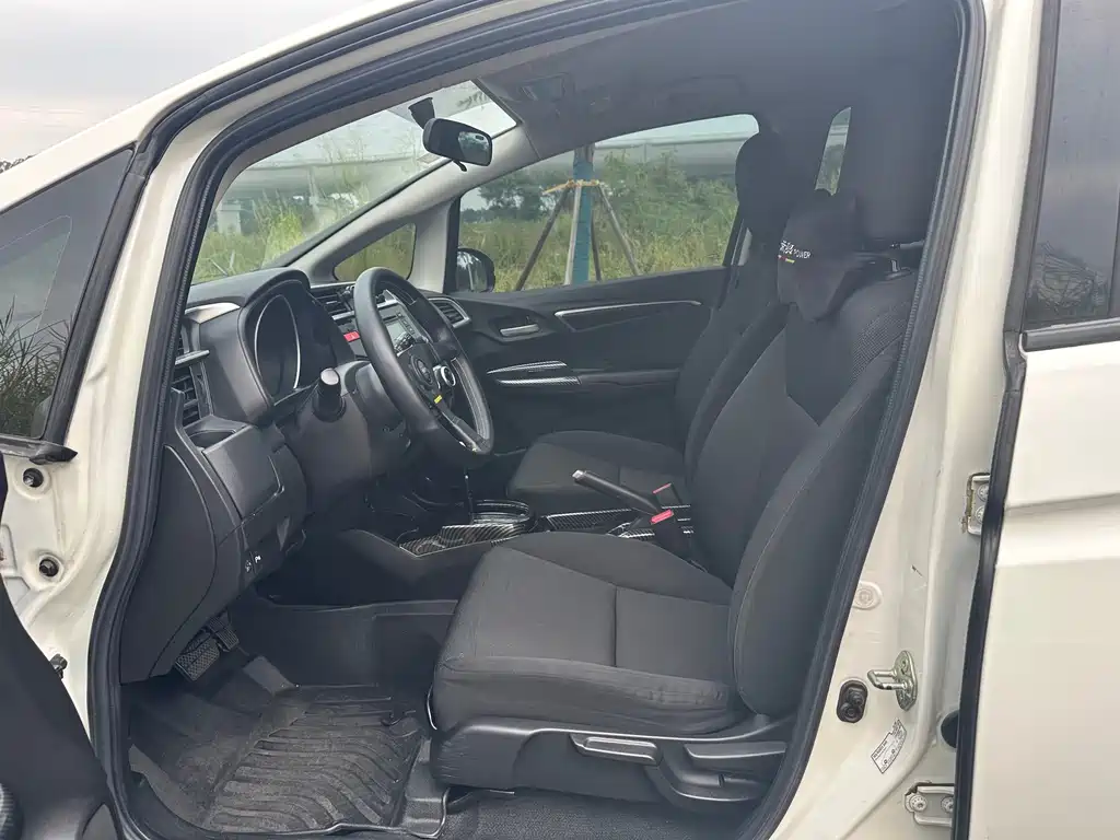 Honda Fit — миниатюра 4