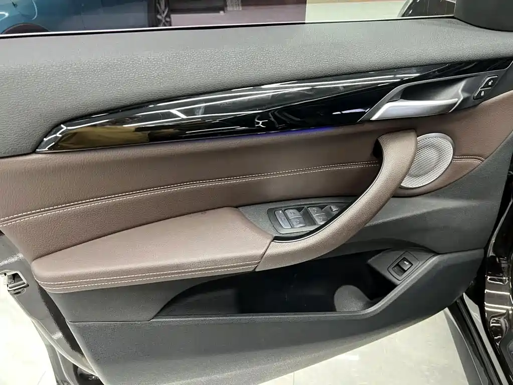 BMW X1 — миниатюра 5