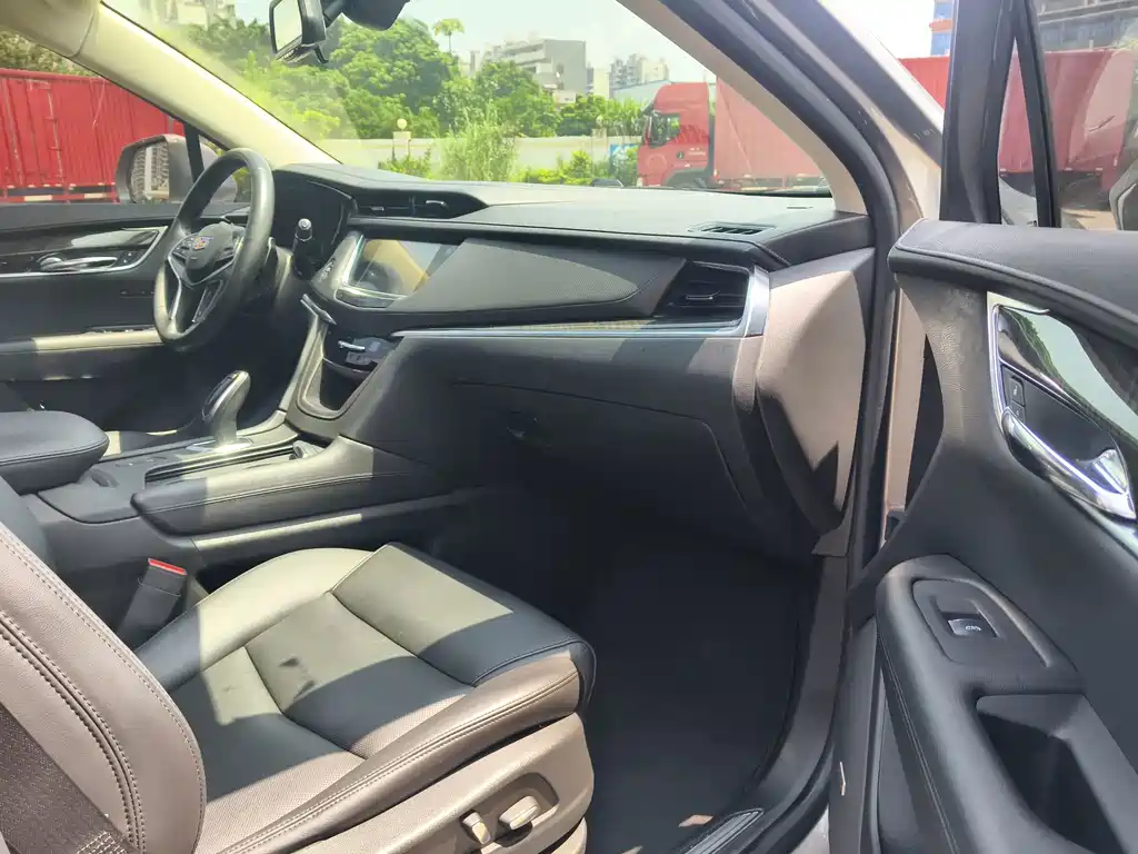 Cadillac XT5 — миниатюра 9
