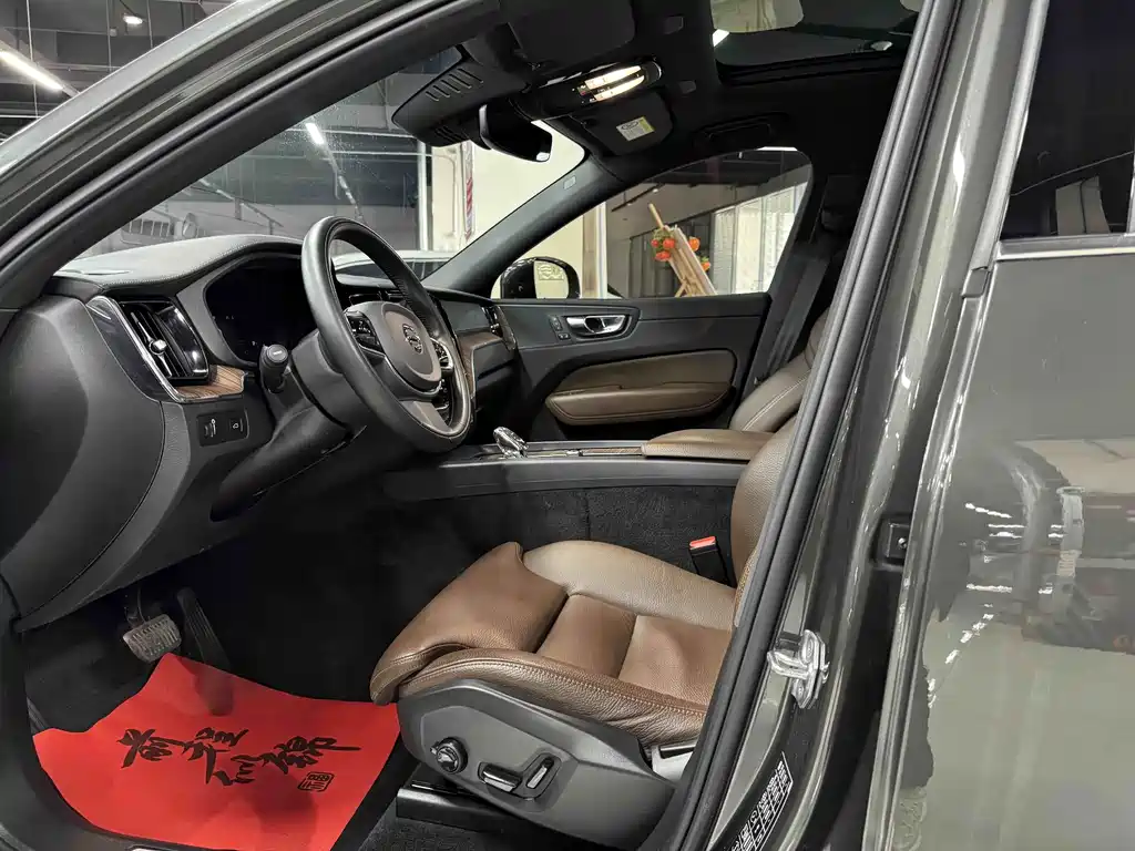 Volvo XC60 — миниатюра 7