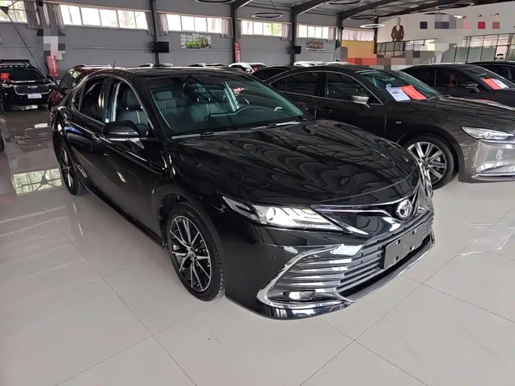 Toyota Camry — миниатюра 4