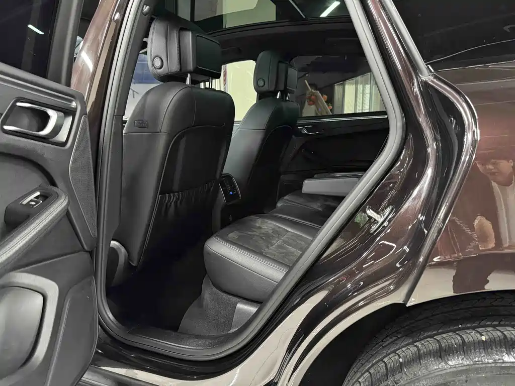 Porsche Macan — миниатюра 8