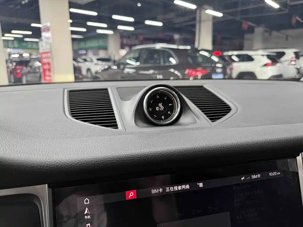 Porsche Macan — миниатюра 17