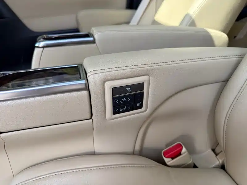 Toyota Alphard 2019 2.5L Luxury