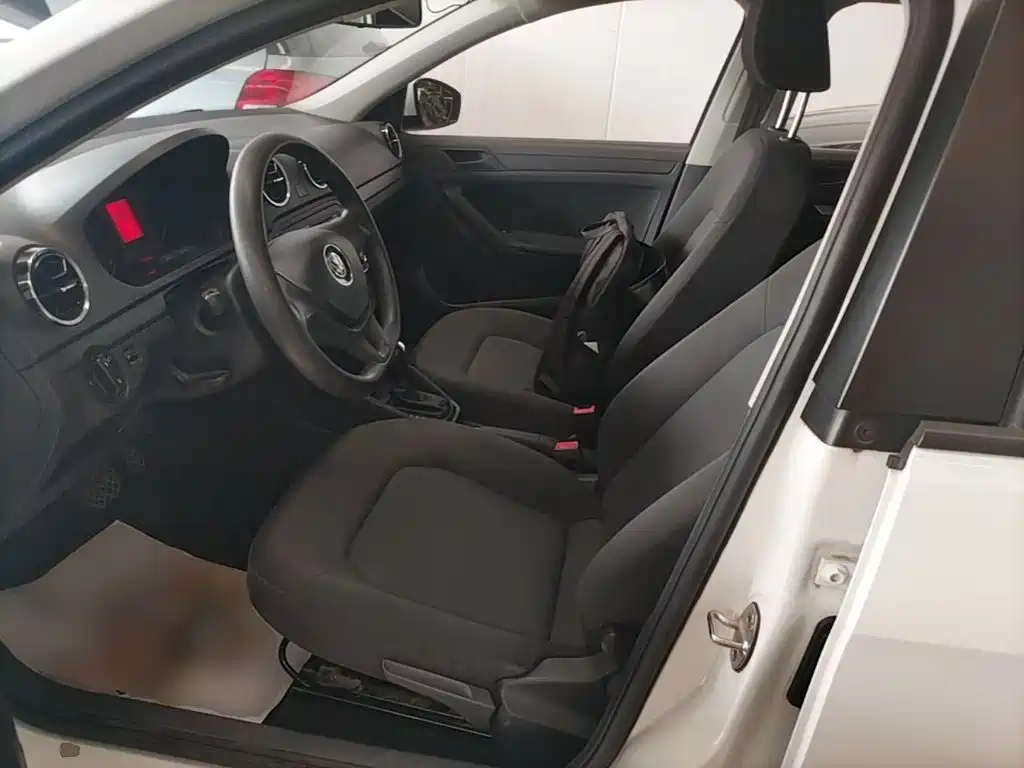 Volkswagen Jetta — миниатюра 15