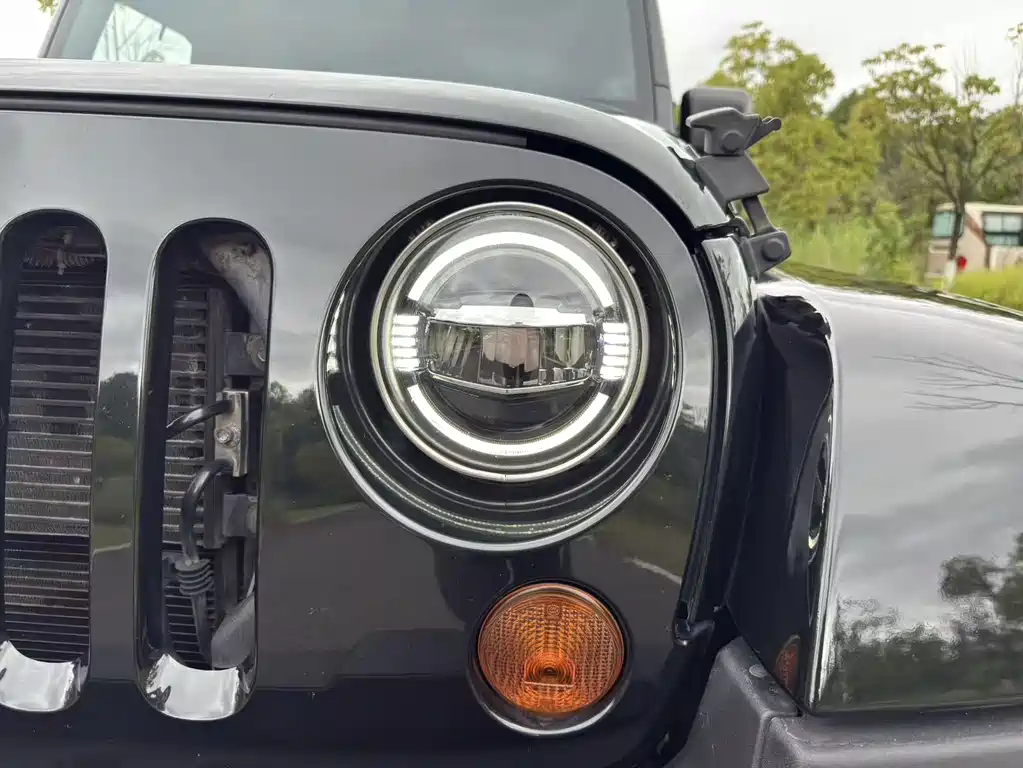 Jeep Wrangler — миниатюра 10