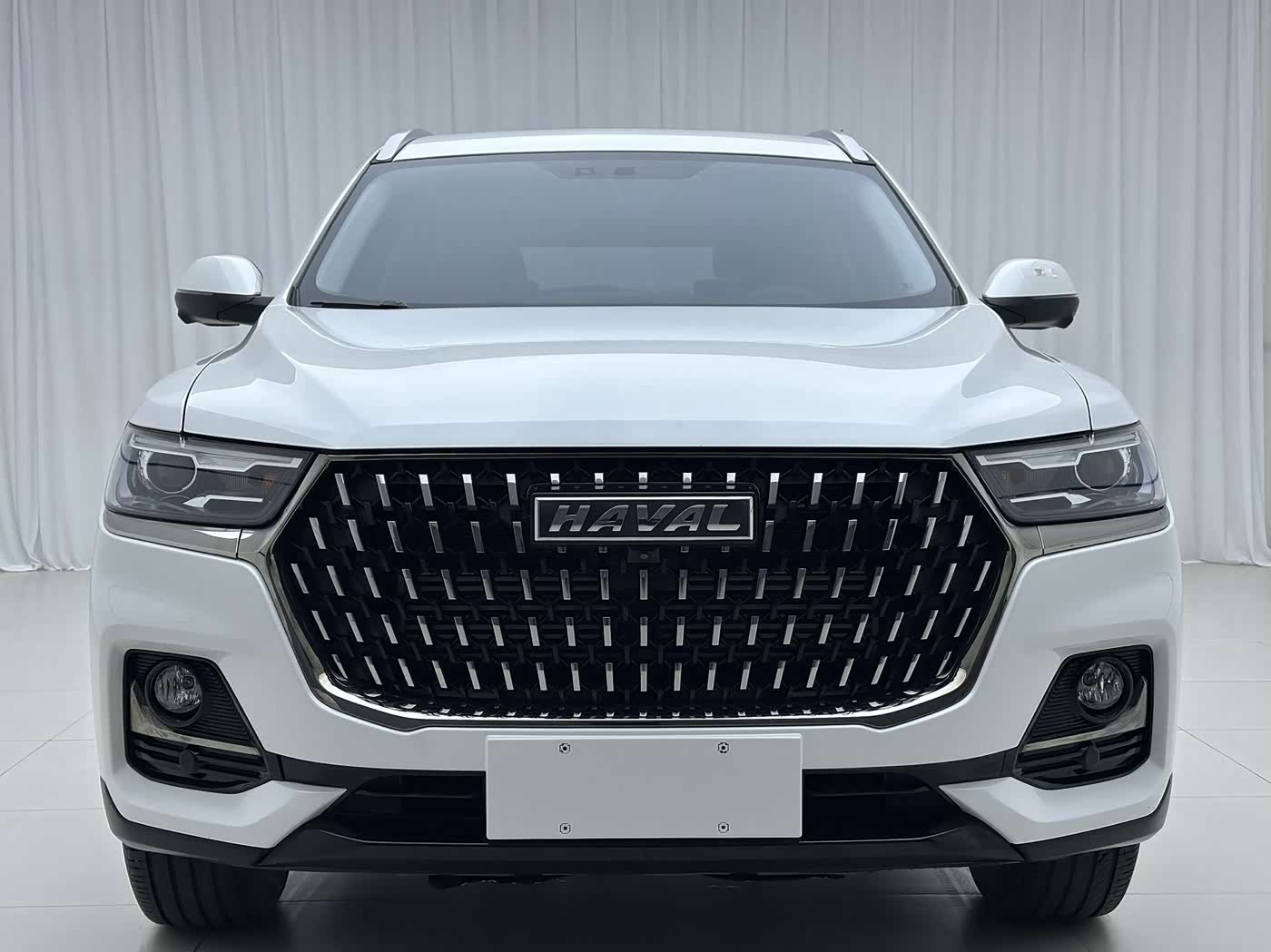 Haval Haval H6 1.5 л 2023 г. Белый, пробег 19000 км