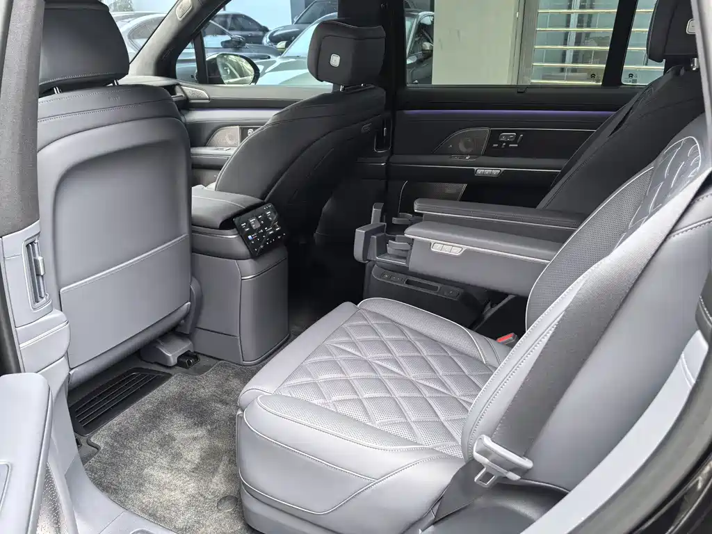 NIO ES8 2026 мест Executive Luxury