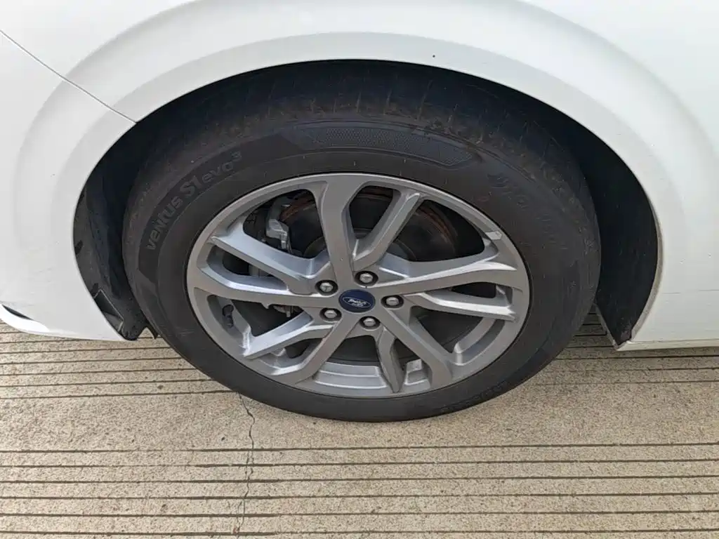 Ford Mondeo — миниатюра 23