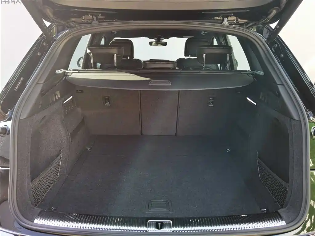 Audi Q5L 2025 45 40 TFSI Luxury