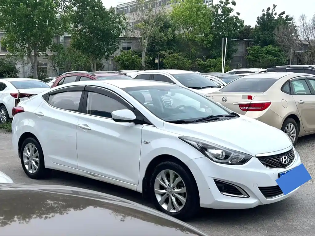 Hyundai Elantra Langdong — миниатюра 2