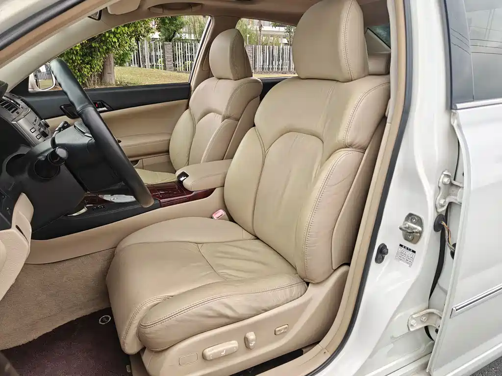 Toyota Reiz — миниатюра 11