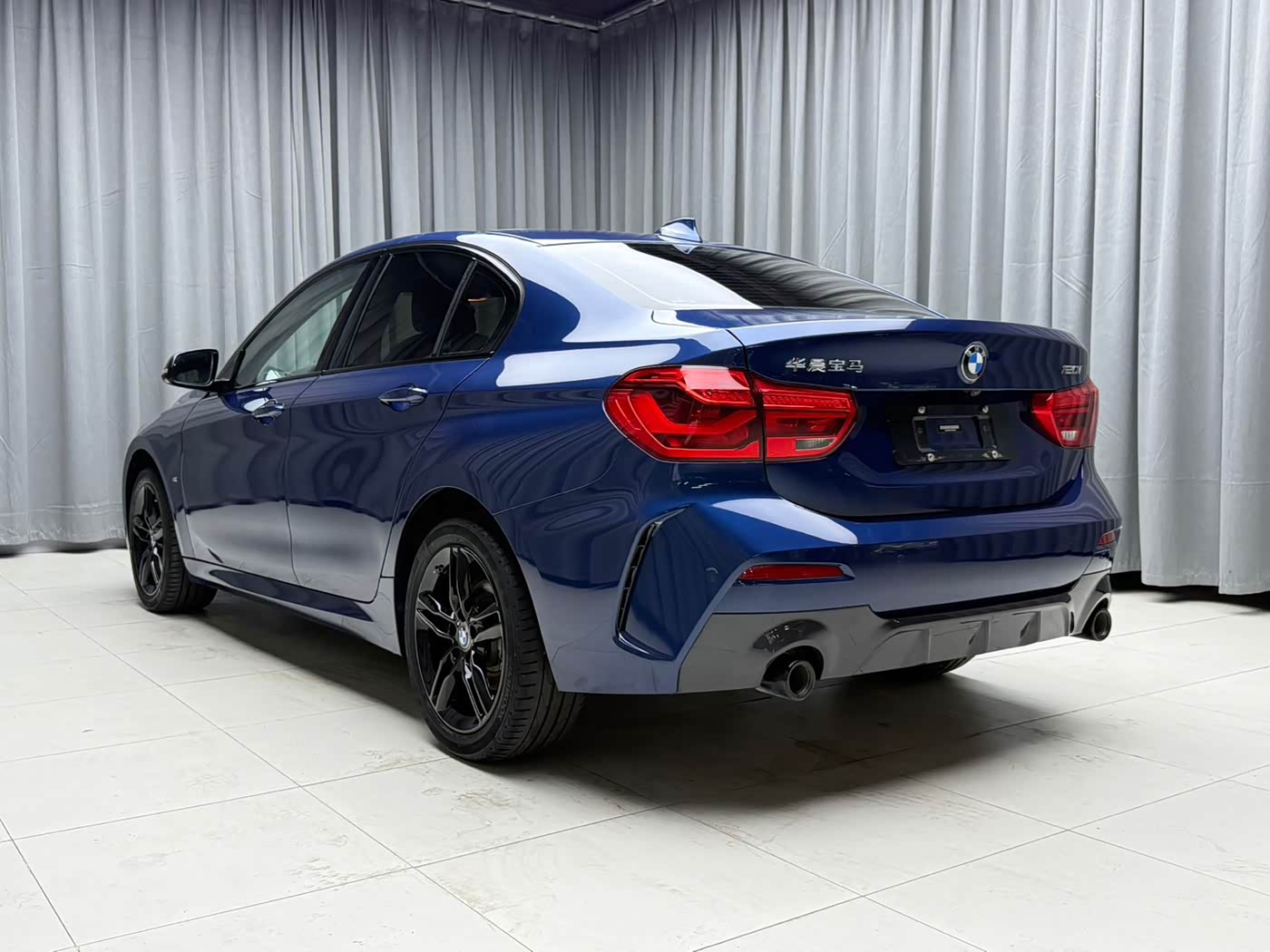 BMW 1 Series 1.5 л 2023 г. Голубой, пробег 44000 км