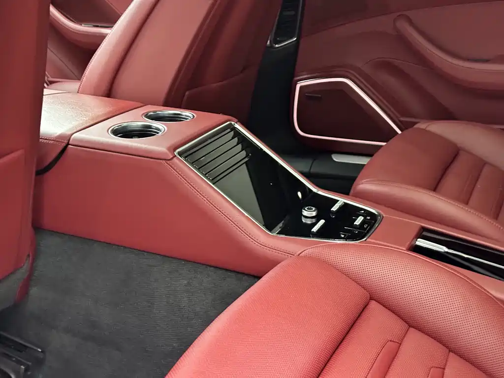 Porsche Panamera — миниатюра 15
