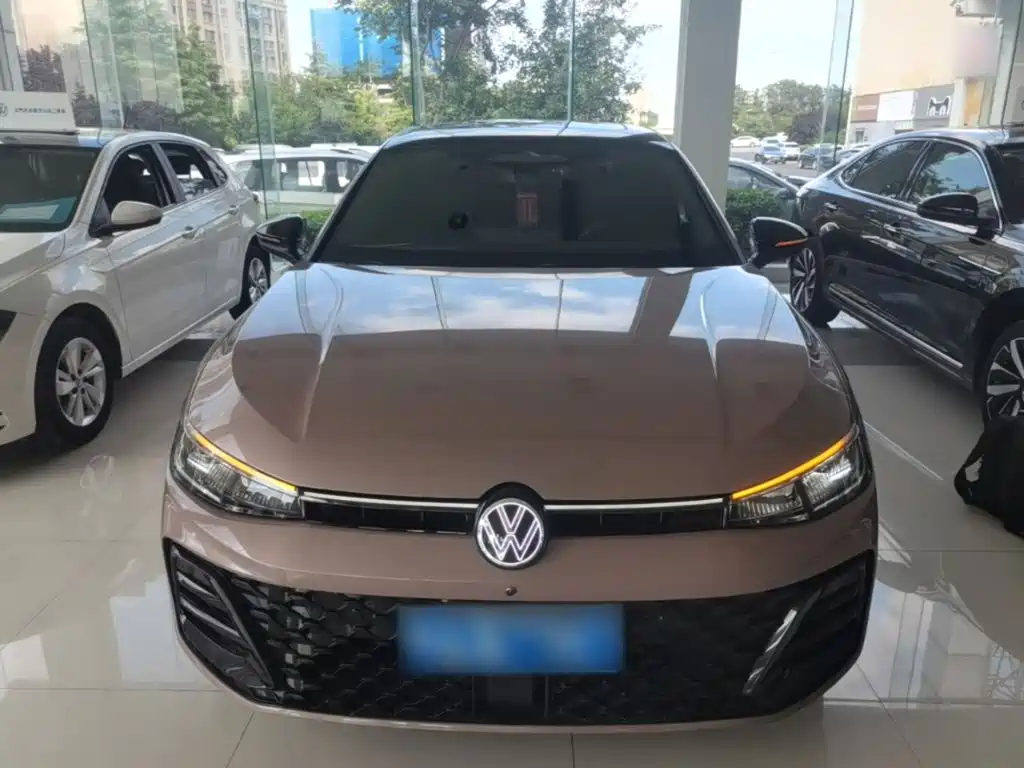 Volkswagen Passat 2025 Pro 380TSI