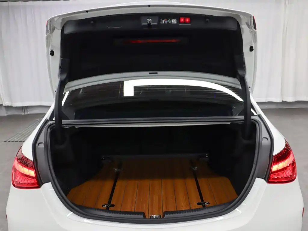 Mercedes-Benz C-Class AMG — миниатюра 26