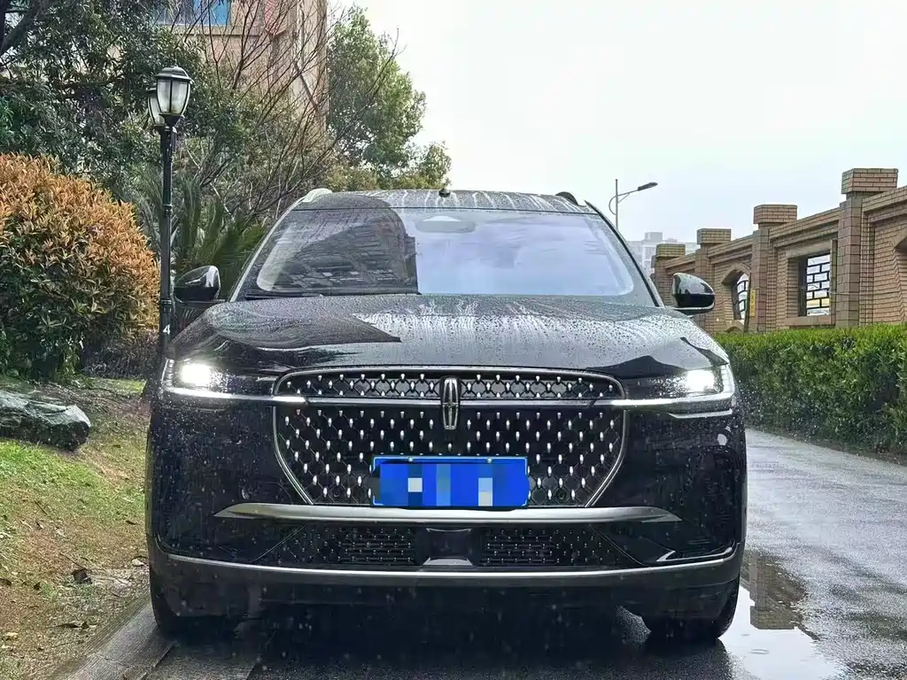 Lincoln Nautilus 2025