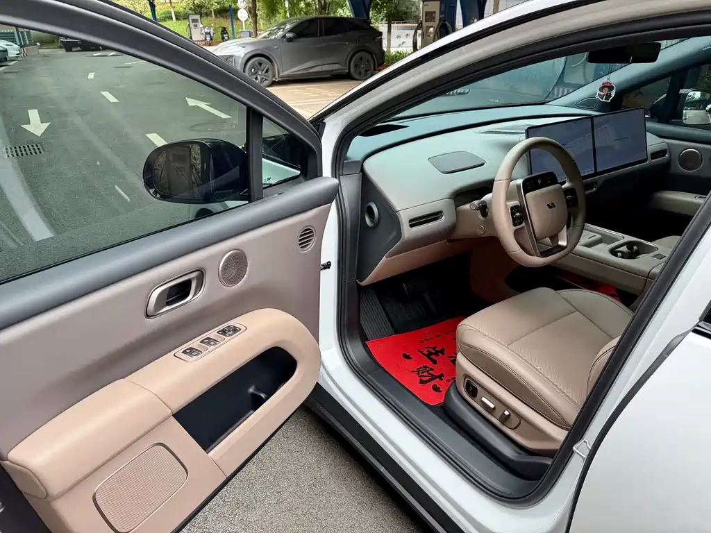 Li Auto Идеальный i6 — миниатюра 8