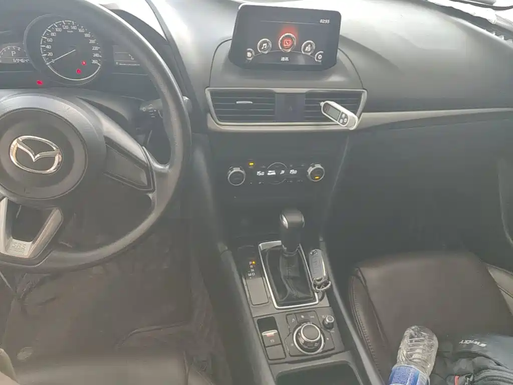 Mazda 3 Axela — миниатюра 10