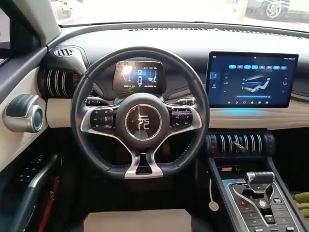 BYD Yuan Plus — миниатюра 11