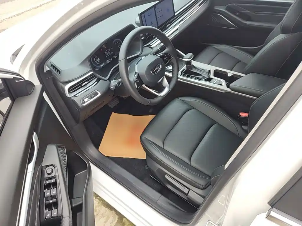 Geely Emgrand — миниатюра 16