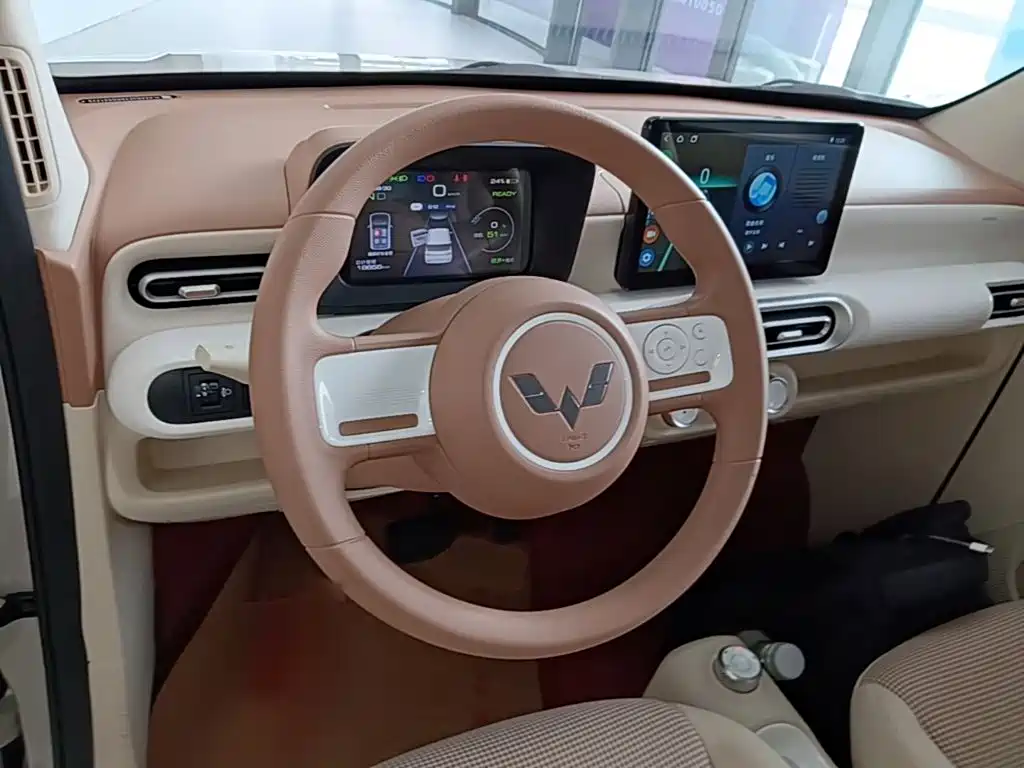 Wuling MINIEV — миниатюра 11