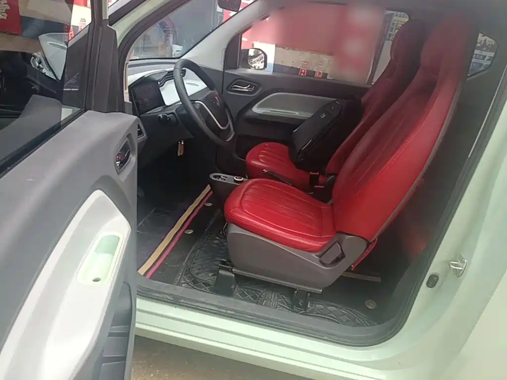 Wuling MINIEV — миниатюра 16