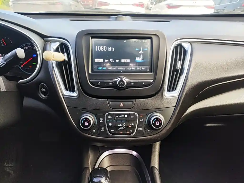 Chevrolet Malibu XL — миниатюра 13