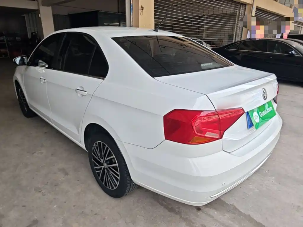 Volkswagen Jetta — миниатюра 5