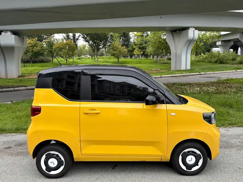 Wuling MINIEV — миниатюра 8
