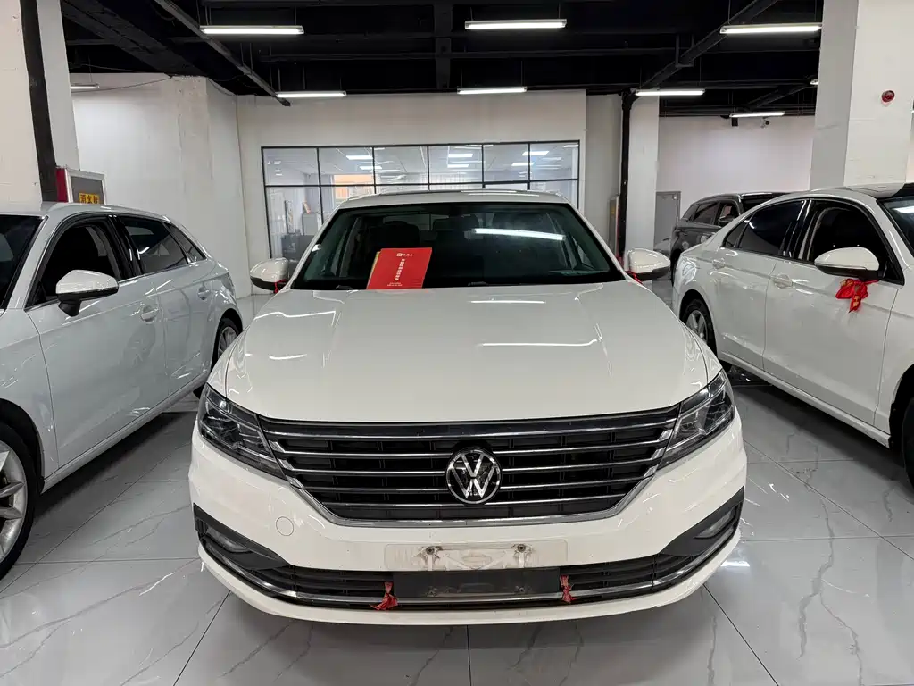 Volkswagen Lavida — миниатюра 2