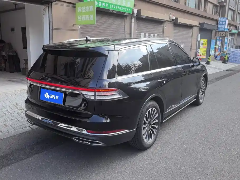 Lincoln Aviator — миниатюра 3