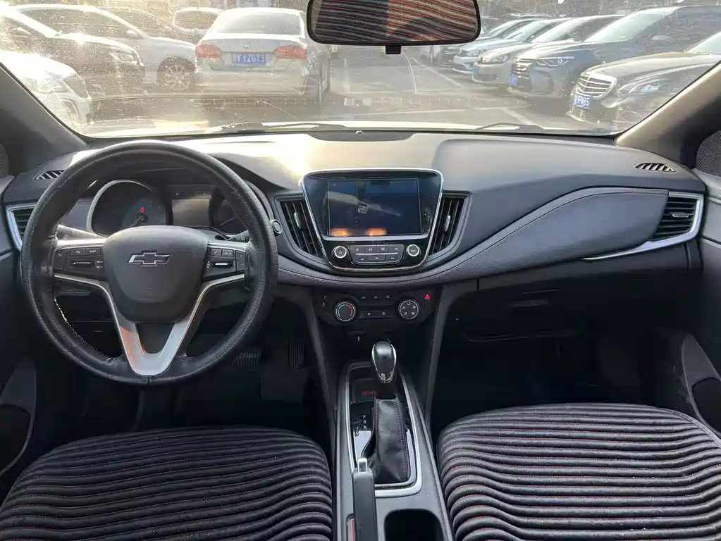 Chevrolet Monza — миниатюра 7