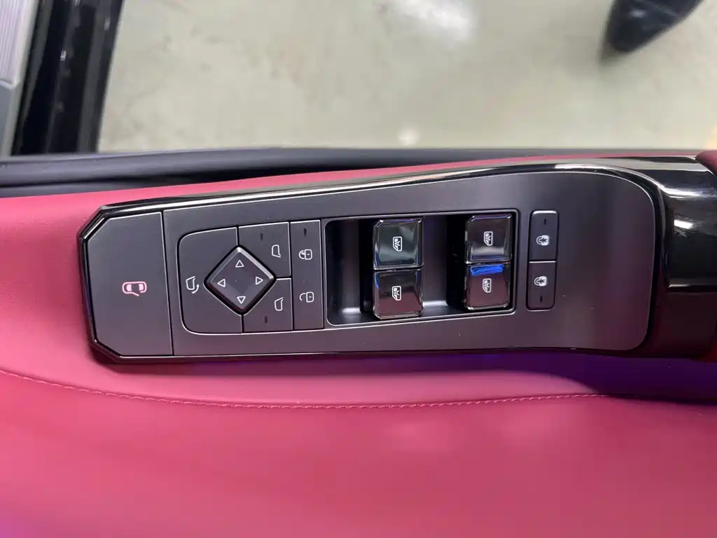 Denza Denza Z9GT — миниатюра 10
