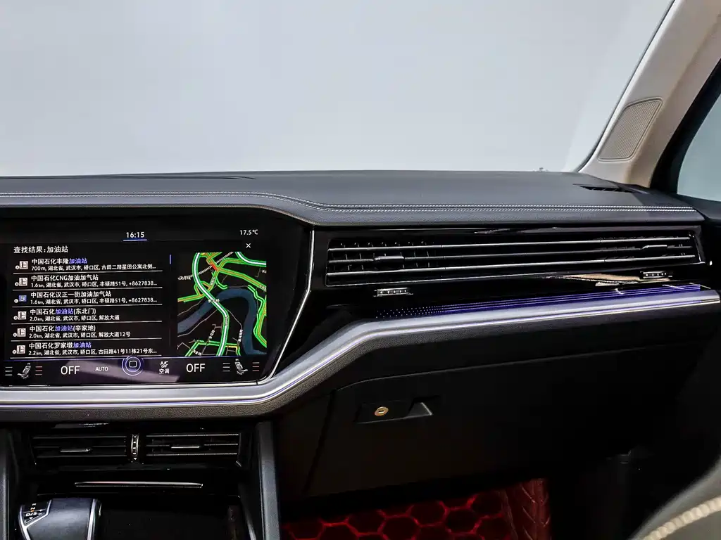 Volkswagen Touareg — миниатюра 9