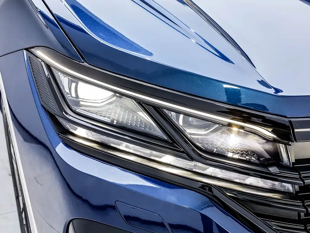 Volkswagen Touareg — миниатюра 14