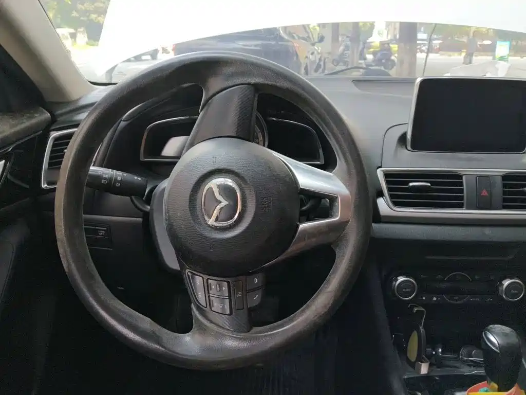 Mazda 3 Axela — миниатюра 3