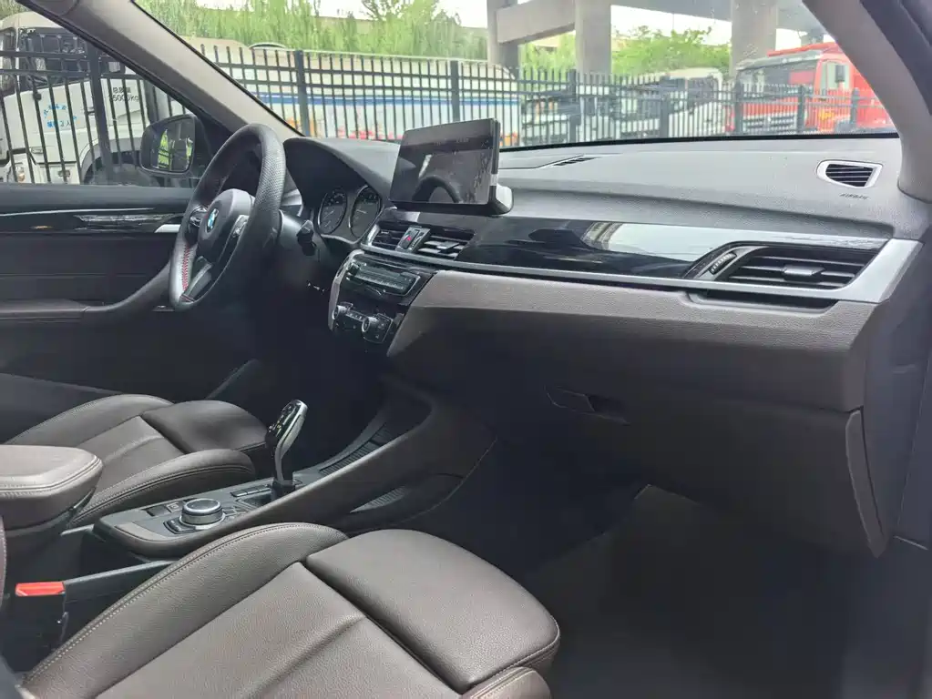 BMW X1 2021 sDrive25Li Lead