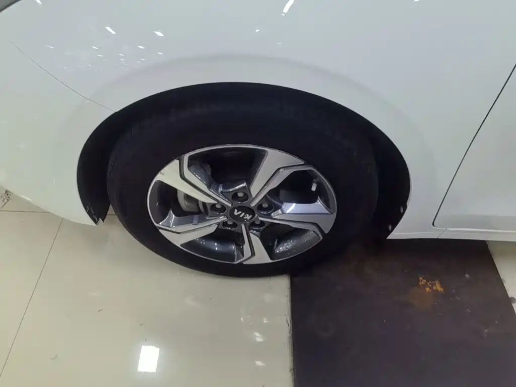 Kia K3 — миниатюра 23
