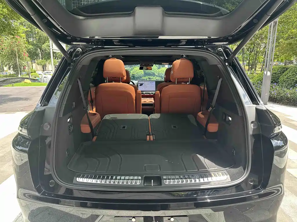Li Auto Li L8 — миниатюра 11