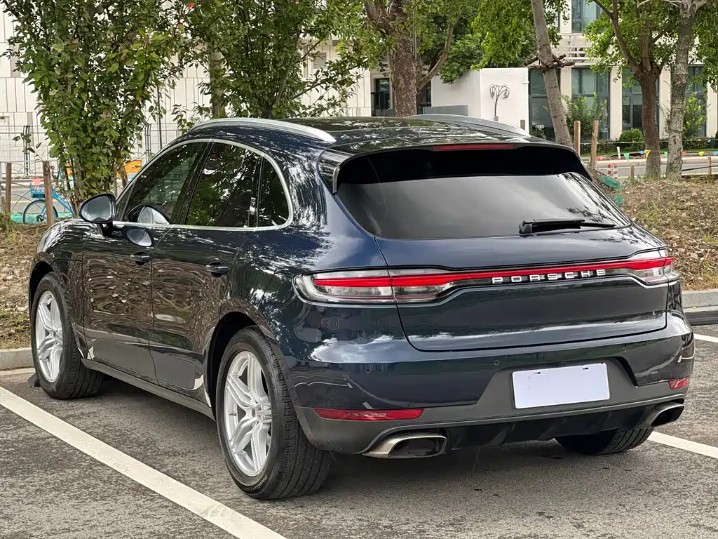 Porsche Macan — миниатюра 4