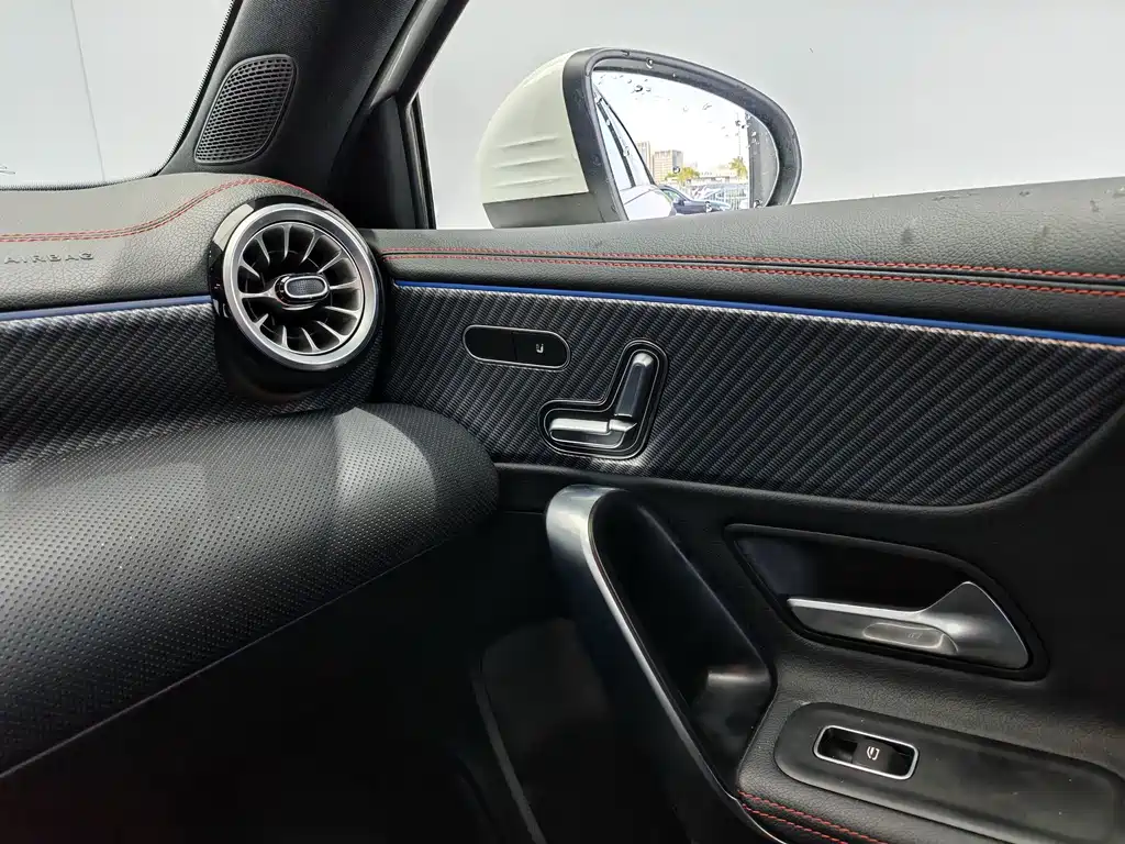 Mercedes-Benz A-Class — миниатюра 17
