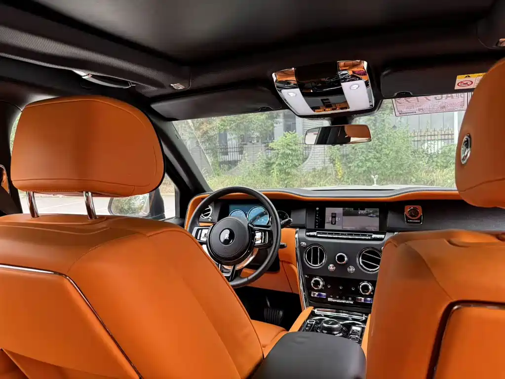 Rolls-Royce Cullinan — миниатюра 14