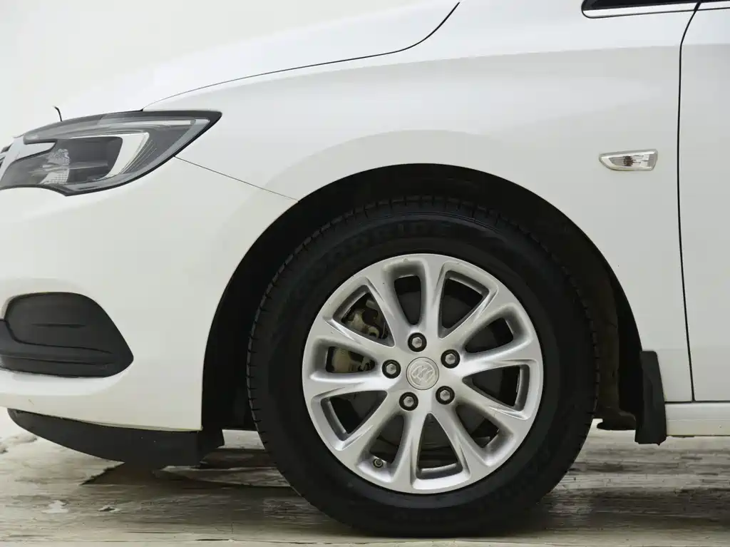 Buick GL6 — миниатюра 12