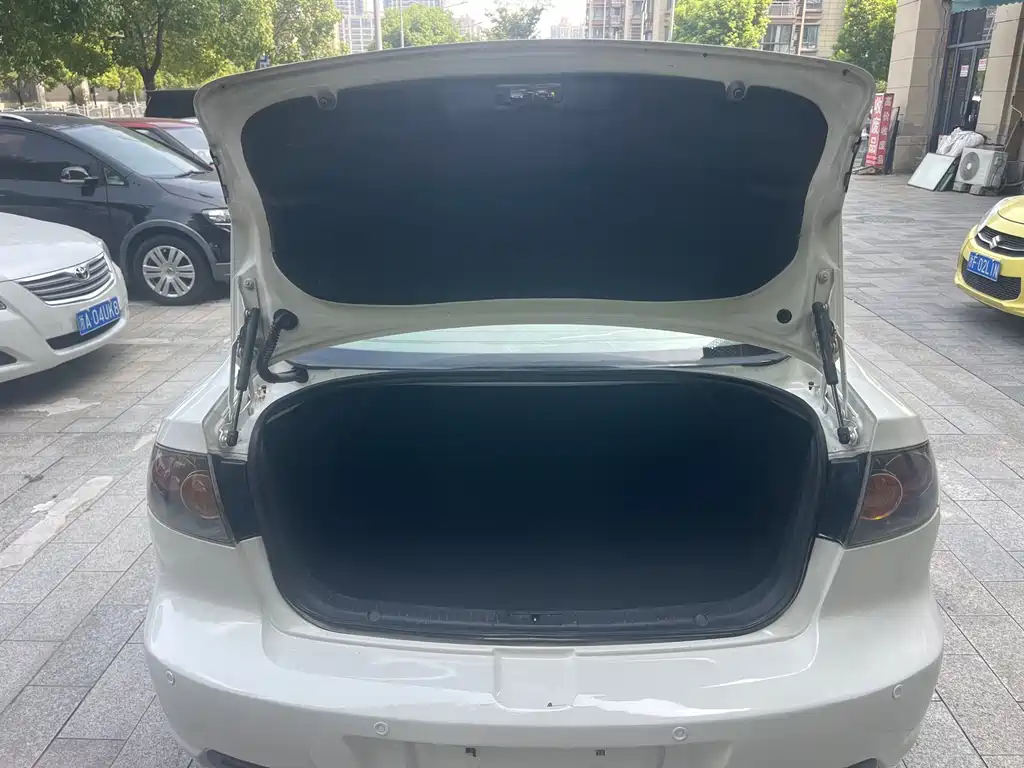 Mazda 3 — миниатюра 11