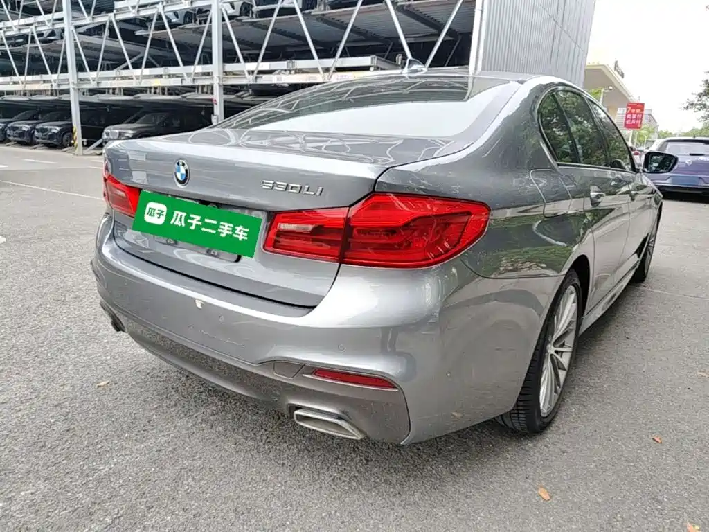 BMW 5 Series (Import) — миниатюра 7