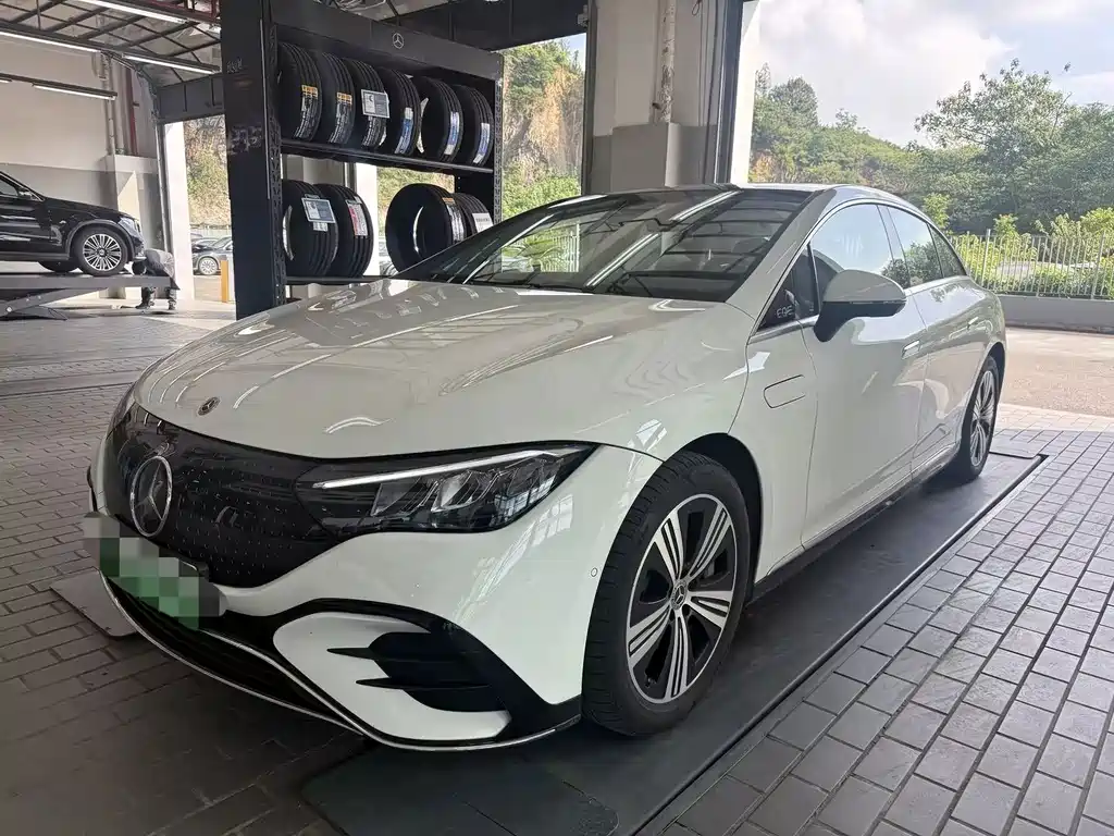 Mercedes-Benz EQE